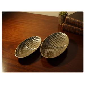 Platos de Aluminio de Forma Ovalada con Acabado de Latón Antiguo, Vajilla Tradicional Multiusos - Product Image 2