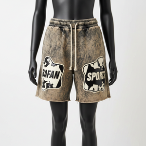 Shorts de mujer en algodón y poliéster con lavado ácido, 320 GSM, color marrón y negro, con logo personalizado por transferencia térmica. - Product Image 1