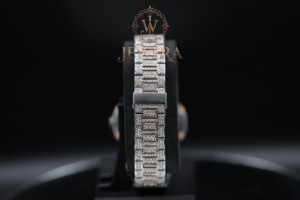 Montre en cuir avec diamant Moissanite de qualité supérieure, style classique, pour un usage quotidien et les réunions d'affaires, en vente - Product Image 2