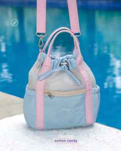 Sac à bandoulière tendance pour femme, en tissu froissé de qualité supérieure, avec fermeture à cordon, design de rangement intelligent, idéal pour les voyages et le shopping - Product Image 1