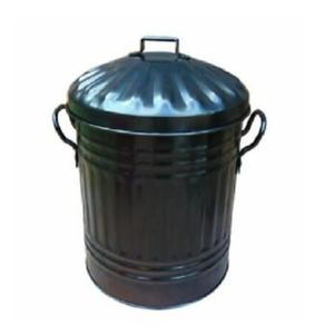 La finition métallique élégante et de qualité fiable d'un poubelle ajoute un look moderne et professionnel à n'importe quel environnement. - Product Image 1