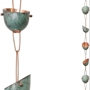 Cadena de Lluvia de Hierro y Cobre Monarch de Linea Exports Inc. para Decoración de Exteriores, Arreglos Estacionales y Estilo Rústico - Product Image 1