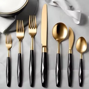 Juego de Cubiertos de Acero Inoxidable Hechos a Mano para Restaurante, Hotel y Presentación de Comidas en Casa - Product Image 1