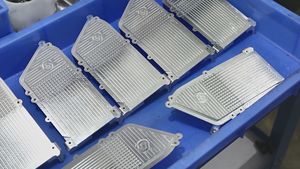 Service de tournage CNC personnalisé pour pièces en aluminium et en acier inoxydable avec brochage pour le traitement de surface de l'usinage (OEM) - Product Image 5