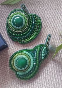 Elegante Broche Bordado con Cuentas Inspirado en la Naturaleza, con Cuentas Cosidas a Mano, Broche Bordado Floral Premium con Cuentas para Mujer - Product Image 6