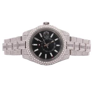 Reloj Deportivo de Lujo para Hombre de 41 mm con Esfera Escarchada, Grandes Diamantes Moissanite, Logotipo Personalizado, Caja de Acero Inoxidable, Movimiento ETA, Resistente al Agua 3BAR - Product Image 1