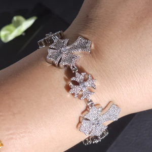 สร้อยข้อมือครอสประดับมอสซาไนต์สุดหรู เงินแท้ 925 ชุบโรเดียม ดีไซน์ครอสแบบ Iced Link เครื่องประดับแฟชั่นฮิปฮอประดับพรีเมียม - Product Image 6
