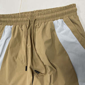 Survêtement coupe-vent unisexe en nylon personnalisé, style streetwear, léger, zippé, imperméable, 2 pièces pour homme - Product Image 3