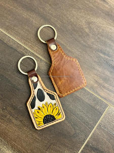 Nouveau porte-clés en cuir repoussé sculpté à la main mignon forme exotique porte-clés en cuir accessoires en cuir repoussé porte-clés mignons pour unisexe - Product Image 4