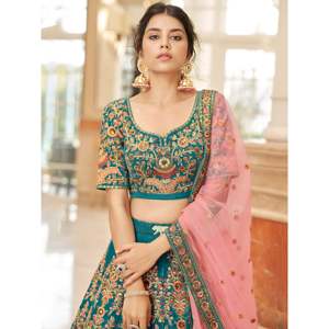 Lehenga Choli en velours bleu précieux brodé, grande taille, pour mariage - Product Image 3