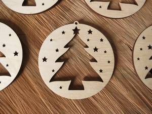 Ornement de Noël en bois découpé au laser, décor circulaire rustique, décoration murale pour la saison hivernale - Product Image 1