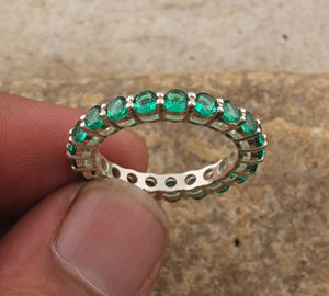 Bague en argent sterling avec serti de zircone cubique vert émeraude, taille ronde brillante, pour femmes, bijoux de naissance de mai, vente en gros - Product Image 4