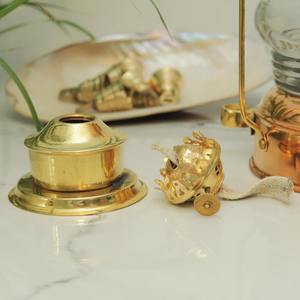 Lámpara de Queroseno de Latón Antiguo, Decoración Náutica Marítima, Lámpara de Aceite Leeds - Product Image 5