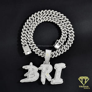 Pendentif personnalisé Hip Hop en moissanite micro-pavée VVS, plaque nominative initiale, alphabet serti de moissanites, vente en gros - Product Image 4