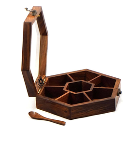 Caja de regalo ecológica de madera antigua para guardar frutos secos, ideal para guardar chocolate y nueces durante el festival Diwali. - Product Image 4