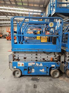 Wholesale New Genie GS-1930 Mobile Pneumatic Scissor Lift 19ft Aerial <b>Work</b> <b>Platform</b> Diesel-Powered <b>Aluminium</b> 1000kg Capacity - Product Image 3