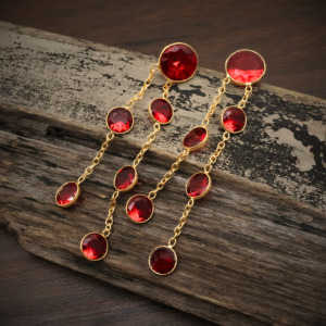 Pendientes Largos Chapados en Oro de 18K con Cadena y Gema de Cuarzo Granate Rojo para Mujer, Joyería al por Mayor - Regalo para Ella - Product Image 4