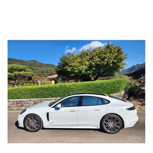 Porsche Panamera 4.0 GTS 2023 con Volante a la Izquierda, Asientos de Cuero, Cámara Trasera, 69,100 km - Product Image 5