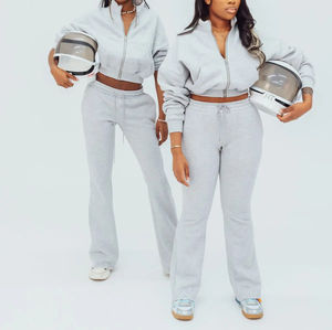 Ensemble de survêtement décontracté 2 pièces en molleton de coton uni pour femme, coupe courte, vente en gros - Product Image 3