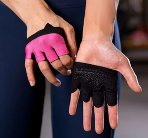 ถุงมือออกกำลังกายแบบสี่นิ้ว สีชมพู-ดำ ทำจากนีโอพรีน ป้องกันเหงื่อ สำหรับการฝึกฟิตเนส - Product Image 3
