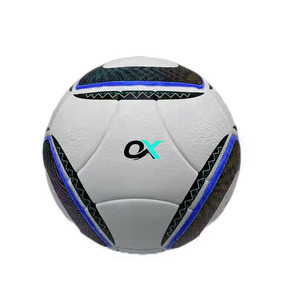 Ballon de football de taille 5 de haute qualité Oxva Industries, en cuir PU, logo personnalisé, léger, écologique, haute rétention d'air - Product Image 4