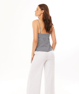 Camiseta sin Mangas Personalizada al por Mayor para Mujer – Camiseta Elástica Moderna para Atuendos Casuales, Ropa Urbana y Estilo Veraniego - Product Image 6