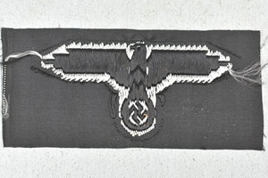 Casquette Bevo personnalisée avec insignes d'aigles et de crânes, casquette de cérémonie avec insignes d'aigles et de crânes - Product Image 2