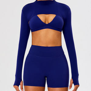 Haut court pour femme à manches longues avec passe-pouces, idéal pour le sport et l'entraînement - Product Image 1