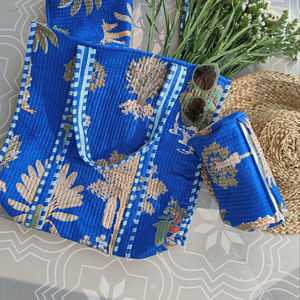 Sac fourre-tout en coton matelassé indien fait main |   Sac fourre-tout écologique réutilisable en tissu. Sac bleu Palm (avec fermeture éclair), 100% coton - Product Image 1