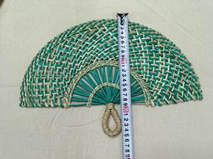 Éventail pliant en jonc de mer naturel, éventail tissé en herbe, décoration artisanale en feuilles de palmier pour mariage, fête et festival - Product Image 6