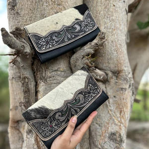 Western Hair on Hide & Hand Uneoled Portefeuille en cuir pour femmes Portefeuilles en cuir de vachette véritable Vente chaude Sculpture Pochette en cuir - Product Image 3