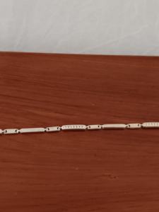 Brazalete de Plata de Ley 925 con Barra de Diamantes, Joyería Geométrica Minimalista para Mujer, Acabado Pulido, para Uso Diario y Fiestas - Product Image 4