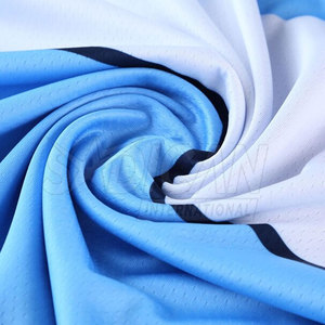 Uniforme de basketball au design haut de gamme, 100 % polyester, séchage rapide, options personnalisables pour un confort optimal et une tenue durable - Product Image 6