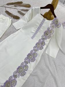 NUEVA COLECCIÓN DE MODA: Elegante Conjunto de 3 Piezas con Kurti Largo, Pantalón y Hermosa Dupatta para Bodas, Fiestas y Festivales - Product Image 3