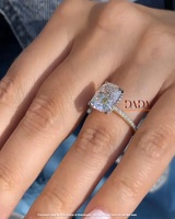 Anillo de Compromiso y Boda de Diamante Cultivado en Laboratorio con Corte Radiante de Lujo, Certificado IGI, Oro de 14K con Baño de Rodio, Anillo Nupcial Personalizado para Mujer