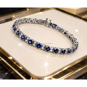Bracelet élégant en pierre bleue avec maillons ronds répétitifs et grappes d'accentuations transparentes, finition argentée, bijoux pour les acheteurs en gros - Product Image 1