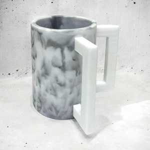 Pichet à eau en résine minimaliste - Durable, écologique, compatible lave-vaisselle, idéal pour les fêtes, pour le vin et les boissons - Product Image 5