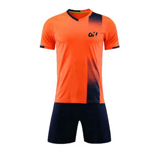 Fabricant d'uniformes de football, conception de logo personnalisée, uniforme de football, nouvelle arrivée d'uniformes de football - Product Image 1