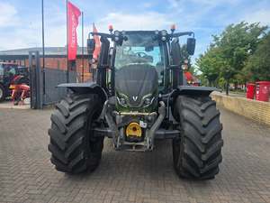 Tractor Valtra A75 Duradero con Excelente Tracción, Transferencia de Potencia Eficiente, Sistema Hidráulico Robusto y Larga Vida Útil - Product Image 6