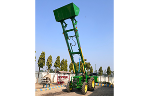 Chargeur télescopique léger et fiable AMW pour tracteur 49HP 4x4, garantie hydraulique 1 an, capacité 400kg, poids propre 2000kg - Product Image 4