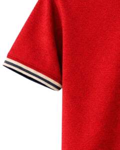 ผู้ผลิตเสื้อโปโลชายสีแดงแบบซิป ¼  คอริบ แขนสั้น สวมใส่สบาย รับผลิตตามสั่ง เสื้อผ้าฤดูร้อนสำหรับผู้ซื้อขายส่ง - Product Image 5