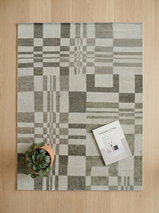 Tapis vert Tibbati directement de l'usine |   Tapis en laine à motifs floraux fait main, écologique, imperméable, pour les intérieurs contemporains de luxe - Product Image 5