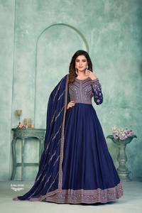 Traje Anarkali Moderno de Seda Bordada, Semi-Cosido, para Fiestas, Bodas y Diwali - Product Image 5