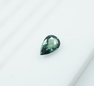 Zafiro Teal Natural, Gema Suelta de 7.4x5x2.7 mm, Forma de Pera - Product Image 4