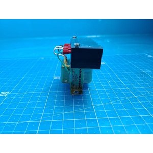 Subbase para Monitor de Llama Yamatake 81406725-003, Usada, Piezas de Equipos Semiconductores Legacy - Product Image 1