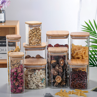 Vierkante glazen voorraadpotten van hoog borosilicaatglas met bamboe deksel, luchtdichte sluiting voor droge voedingsmiddelen, suiker, koekjes - moderne designcontainer