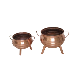 Maceta de cobre martillado con asas de latón y patas de garra, estilo rústico, para uso en interiores y exteriores, hecha a mano, en oferta. - Product Image 6