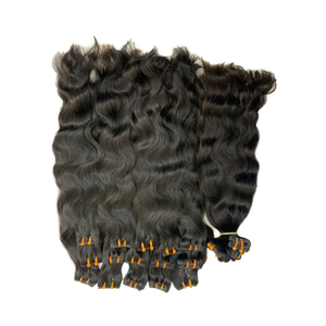 Cabello Indio Virgen Sin Procesar de Templo 12A, Cabello Remy Suave con Ondas Naturales y Ondas Profundas, Cutícula Alineada, 100 Gramos de la India - Product Image 1