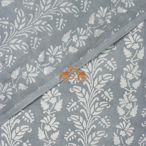 Tela Kashish de Algodón Suave con Estampado Floral, Diseño Floral Ideal para Ropa Infantil, Confección de Vestidos y Proyectos de Manualidades - Product Image 2