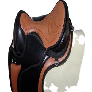 Selle d'obéissance anglaise sans arceau en cuir miniature de haute qualité, confort équestre, siège léger et souple, personnalisable - Product Image 1